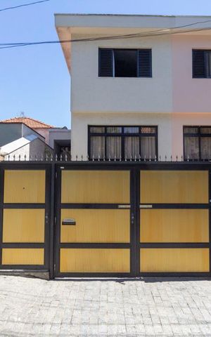 Casa à venda com 217m², 3 quartos e 5 vagasFachada