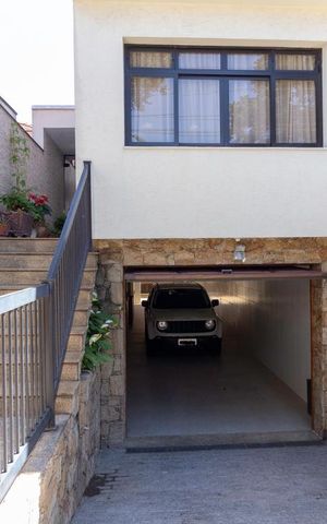 Casa à venda com 217m², 3 quartos e 5 vagasFachada