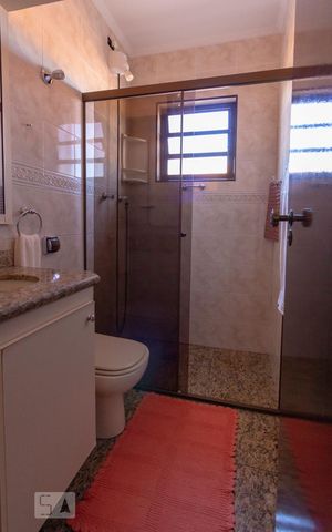 Casa à venda com 217m², 3 quartos e 5 vagasBanheiro da Suíte 3