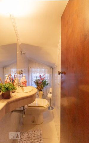Casa à venda com 217m², 3 quartos e 5 vagasLavabo