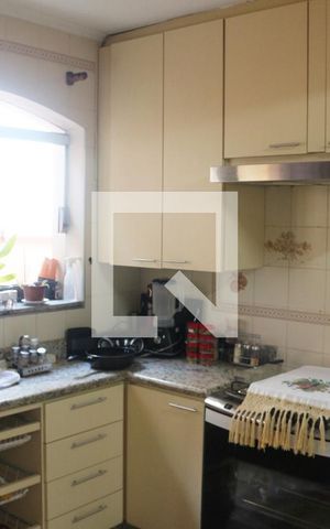 Casa à venda com 447m², 5 quartos e 6 vagasCozinha
