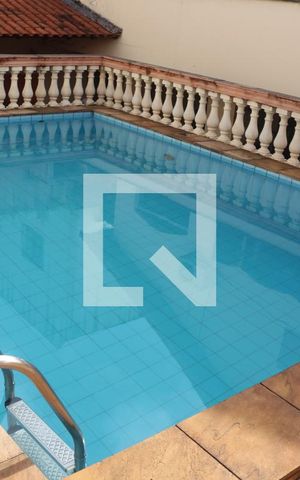 Casa à venda com 447m², 5 quartos e 6 vagasPiscina