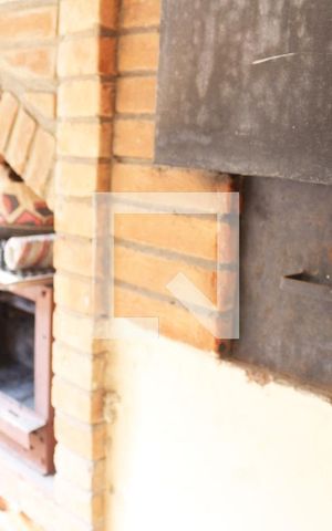 Casa à venda com 447m², 5 quartos e 6 vagasChurrasqueira