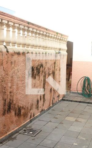 Casa à venda com 447m², 5 quartos e 6 vagasQuintal