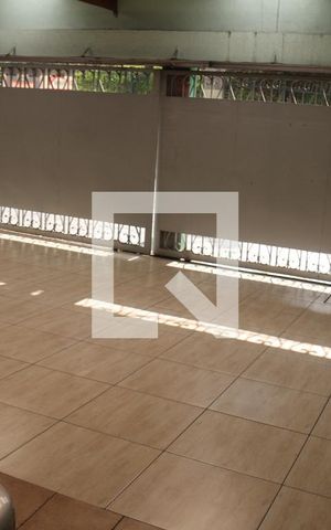 Casa à venda com 447m², 5 quartos e 6 vagasGaragem