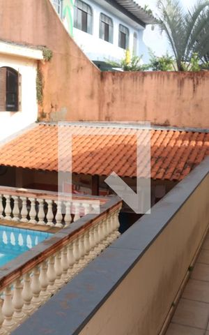 Casa à venda com 447m², 5 quartos e 6 vagasPiscina