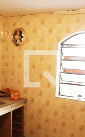 Casa à venda com 447m², 5 quartos e 6 vagasCozinha 2