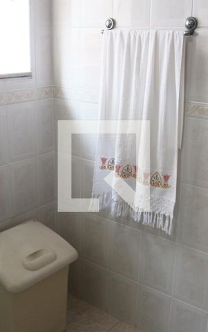 Casa à venda com 447m², 5 quartos e 6 vagasBanheiro da Suíte