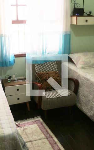 Casa à venda com 447m², 5 quartos e 6 vagasQuarto 2