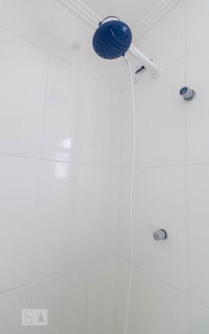 Apartamento para alugar com 46m², 2 quartos e 1 vaga Apartamento para alugar com 46m², 2 quartos e 1 vagaBanheiro