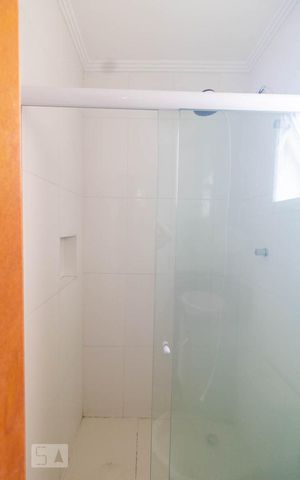 Apartamento para alugar com 46m², 2 quartos e 1 vaga Apartamento para alugar com 46m², 2 quartos e 1 vagaBanheiro