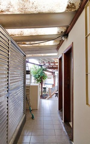 Casa à venda com 180m², 3 quartos e 3 vagas Casa à venda com 180m², 3 quartos e 3 vagasÁrea Externa