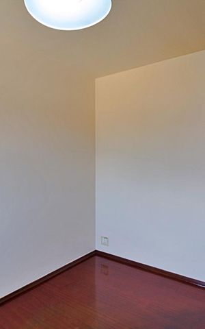 Casa à venda com 180m², 3 quartos e 3 vagas Casa à venda com 180m², 3 quartos e 3 vagasQuarto 2