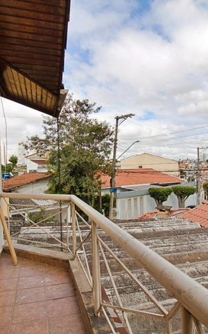 Casa à venda com 180m², 3 quartos e 3 vagas Casa à venda com 180m², 3 quartos e 3 vagasVaranda da Suite