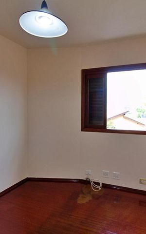 Casa à venda com 180m², 3 quartos e 3 vagas Casa à venda com 180m², 3 quartos e 3 vagasQuarto 2