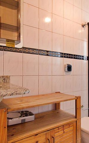 Casa à venda com 180m², 3 quartos e 3 vagas Casa à venda com 180m², 3 quartos e 3 vagasBanheiro da Suíte