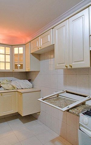 Casa à venda com 180m², 3 quartos e 3 vagas Casa à venda com 180m², 3 quartos e 3 vagasCozinha