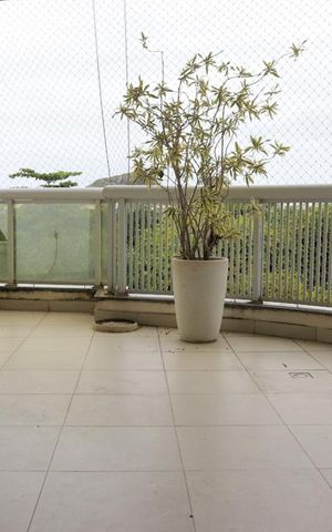 Apartamento para alugar com 180m², 3 quartos e 2 vagas Apartamento para alugar com 180m², 3 quartos e 2 vagasVaranda da Sala