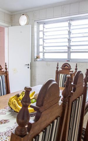 Casa à venda com 220m², 3 quartos e 6 vagas Casa à venda com 220m², 3 quartos e 6 vagasQuarto 2