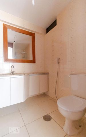 Apartamento para alugar com 78m², 2 quartos e 1 vaga Apartamento para alugar com 78m², 2 quartos e 1 vagaBanheiro