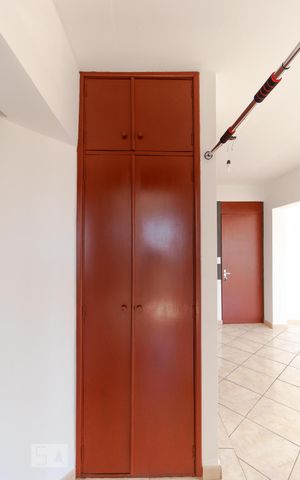 Apartamento para alugar com 78m², 2 quartos e 1 vaga Apartamento para alugar com 78m², 2 quartos e 1 vagaCorredor- Armário