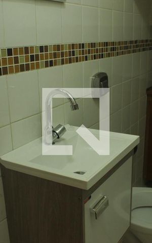 Casa à venda com 96m², 2 quartos e 1 vagaLavabo