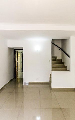 Casa à venda com 96m², 2 quartos e 1 vaga Casa à venda com 96m², 2 quartos e 1 vagaSala