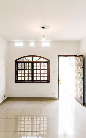 Casa à venda com 96m², 2 quartos e 1 vaga Casa à venda com 96m², 2 quartos e 1 vagaSala