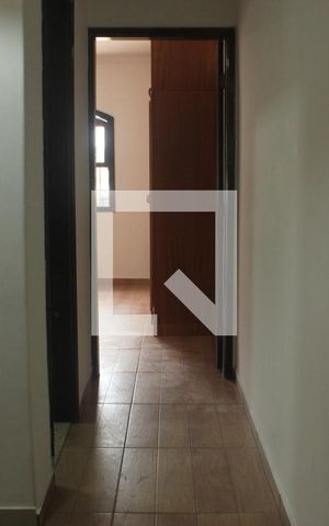 Casa à venda com 96m², 2 quartos e 1 vagaCorredor