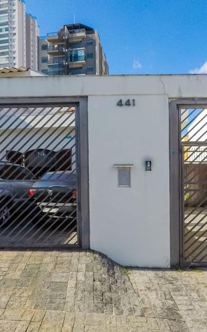 Casa à venda com 250m², 3 quartos e 8 vagasFachada