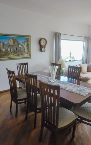 Casa à venda com 250m², 3 quartos e 8 vagasSala de Jantar