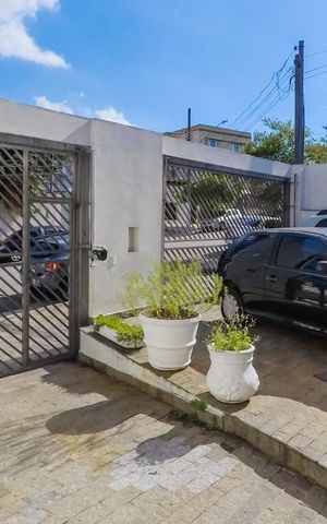 Casa à venda com 250m², 3 quartos e 8 vagasGaragem