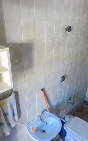 Casa à venda com 250m², 3 quartos e 8 vagasBanheiro de Serviço