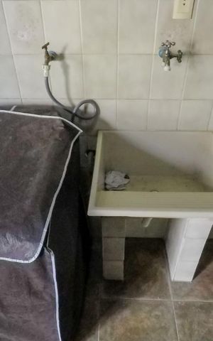 Casa à venda com 250m², 3 quartos e 8 vagasÁrea de Serviço