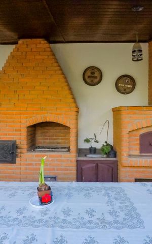 Casa à venda com 250m², 3 quartos e 8 vagasÁrea comum - Churrasqueira