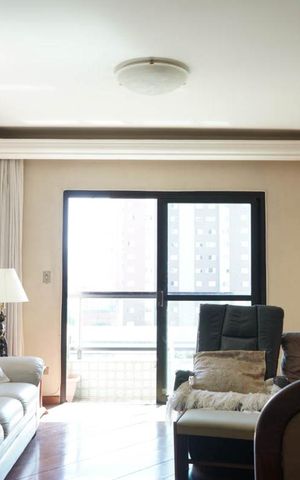 Apartamento à venda com 130m², 3 quartos e 2 vagas Apartamento à venda com 130m², 3 quartos e 2 vagasSala