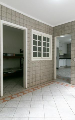 Casa para alugar com 360m², 3 quartos e 6 vagasÁrea de Serviço