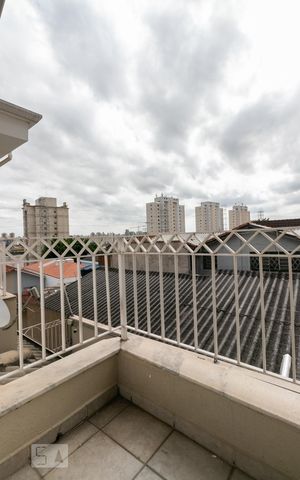 Casa para alugar com 360m², 3 quartos e 6 vagasSuíte - Varanda