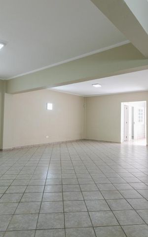 Casa para alugar com 360m², 3 quartos e 6 vagasGaragem