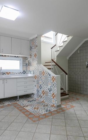 Casa para alugar com 360m², 3 quartos e 6 vagasCozinha