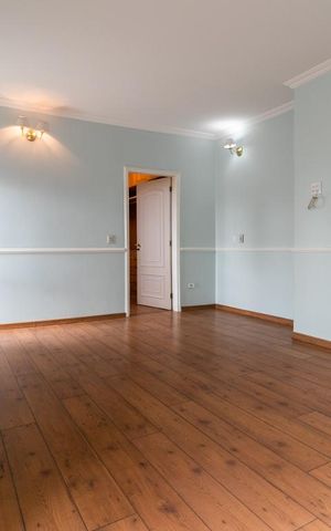 Casa para alugar com 360m², 3 quartos e 6 vagasSuíte