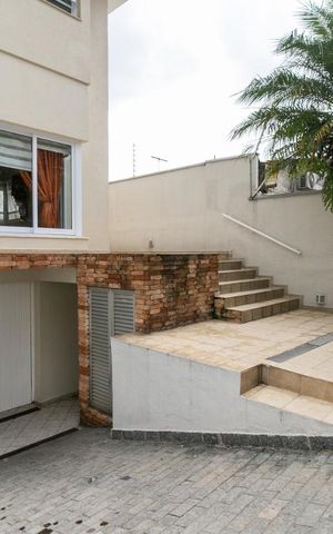 Casa para alugar com 360m², 3 quartos e 6 vagasGaragem