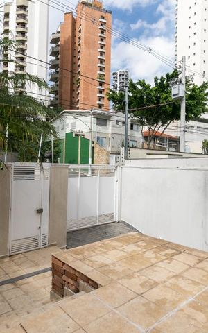 Casa para alugar com 360m², 3 quartos e 6 vagasEntrada