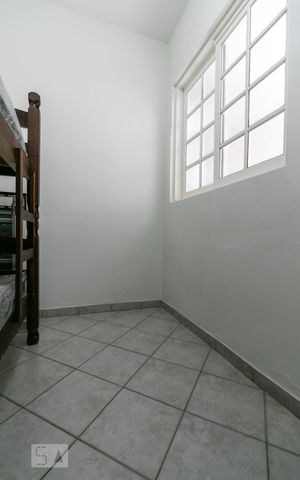 Casa para alugar com 360m², 3 quartos e 6 vagasÁrea de Serviço - Quarto 4