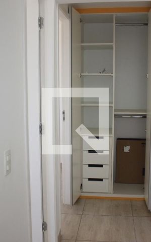 Apartamento à venda com 53m², 2 quartos e 1 vagaCorredor com vista para o Closet