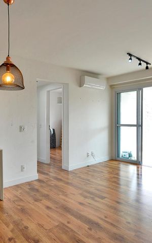 Apartamento à venda com 65m², 2 quartos e 2 vagasSala