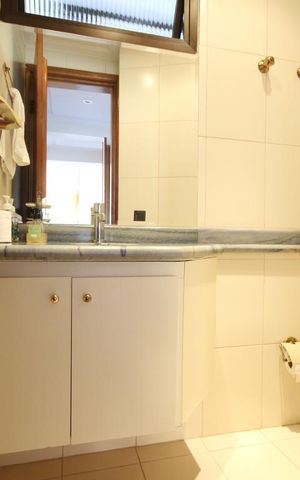 Apartamento à venda com 212m², 3 quartos e 3 vagasLavabo