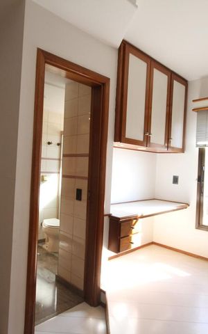 Apartamento à venda com 212m², 3 quartos e 3 vagasSuíte 2