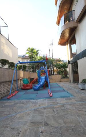 Apartamento à venda com 212m², 3 quartos e 3 vagasPlayground