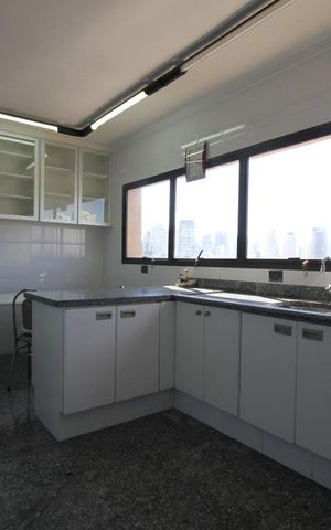 Apartamento à venda com 212m², 3 quartos e 3 vagasCozinha